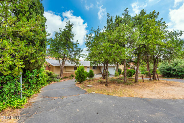15546 Olden Street, Sylmar CA: https://media.crmls.org/mediaz/26bcff30-adbd-4924-896a-591e48020c2c.jpg