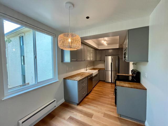 525 Almer Road, Burlingame CA: https://media.crmls.org/mediaz/26bdba60-acc5-4553-9521-06cb84975738.jpg