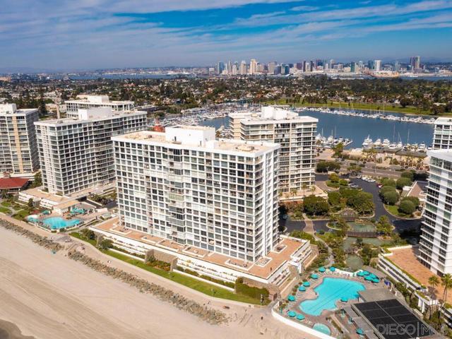 1760 Avenida del Mundo, Coronado CA: https://media.crmls.org/mediaz/26be015f-4695-43c0-bf76-4dcadd3a12c5.jpg