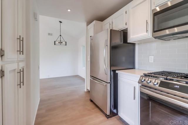 Detail Gallery Image 11 of 42 For 6055 Cirrus St, San Diego,  CA 92110 - 2 Beds | 2 Baths