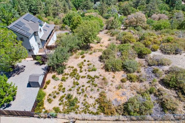 753 Ridgewood Dr, Julian CA: https://media.crmls.org/mediaz/26bf5ad1-1644-47a5-97f2-ae185391a11f.jpg