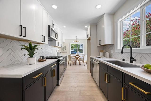 3541 Page Street, Redwood City CA: https://media.crmls.org/mediaz/26bfe2a3-af33-4f8f-947f-768848d5488c.jpg