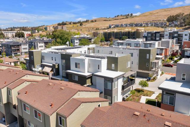 29255 Hub Court, Hayward CA: https://media.crmls.org/mediaz/26c18182-3ab7-401d-b5ba-918a4350bf82.jpg