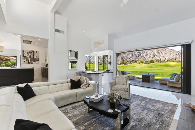 54841 Inverness Way, La Quinta CA: https://media.crmls.org/mediaz/26c1ab0d-67ce-4e0f-b850-d91d9846aaef.jpg