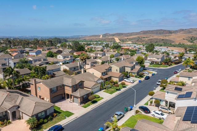 5191 Cobalt Way, Oceanside CA: https://media.crmls.org/mediaz/26c1e3b2-084b-4cdf-bde7-ef66099aa4e9.jpg