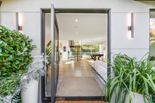 26960 Orchard Hill Lane, Los Altos Hills CA: https://media.crmls.org/mediaz/26c1ff5f-eeb1-4e81-8672-5ac0116f7dba.jpg