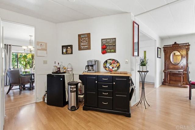 Detail Gallery Image 14 of 45 For 2250 N Broadway #9,  Escondido,  CA 92026 - 2 Beds | 2 Baths