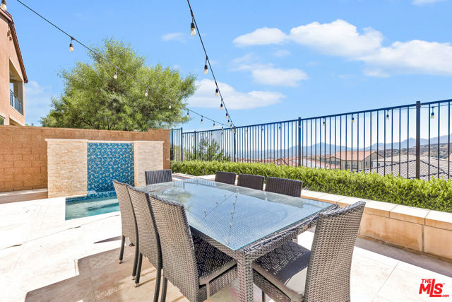 11945 Mirabel Way, Porter Ranch CA: https://media.crmls.org/mediaz/26c2d7fe-87ab-405a-9885-2b23220bc2f5.jpg