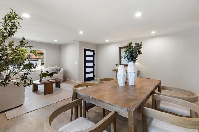 7911 Terraza Disoma, Carlsbad CA: https://media.crmls.org/mediaz/26c38c0b-8b01-4902-9428-fd0e3742d281.jpg