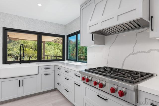 3453 Via Loma Vista, Escondido CA: https://media.crmls.org/mediaz/26c5cf43-9ad5-40a8-9fb0-44cefedf231e.jpg
