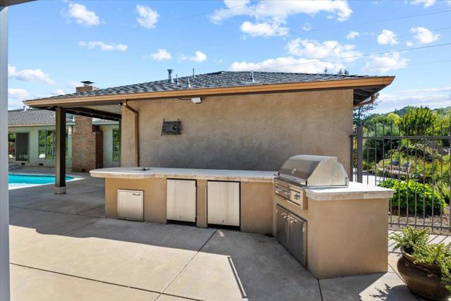 20811 Norada Court, Saratoga CA: https://media.crmls.org/mediaz/26c5dd70-42d2-4679-9d85-cdfe0362712a.jpg
