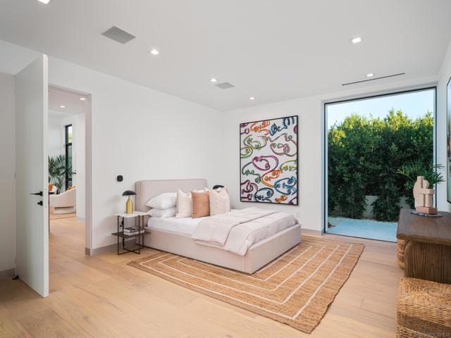 6283 La Jolla Scenic Drive S, San Diego CA: https://media.crmls.org/mediaz/26c76747-532e-4a62-bc2a-67db729bb23c.jpg