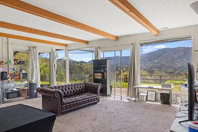 233 Vista Verde, Carmel Valley CA: https://media.crmls.org/mediaz/26c7a367-cf4d-43bd-ae1e-742d8d10aa12.jpg