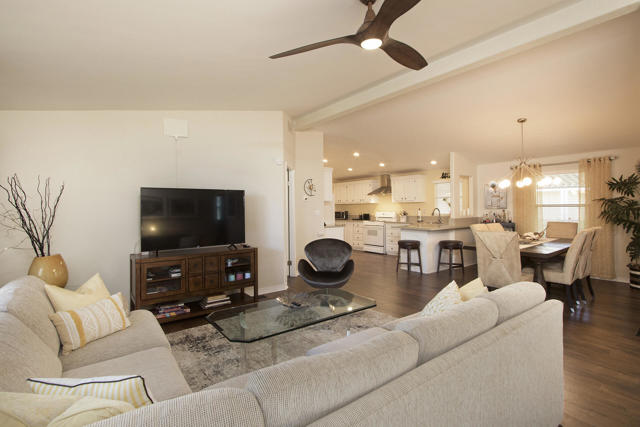 Image 20 of 48 For 14777 Palm Drive  8