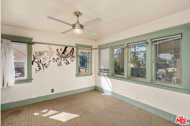 4812 Arlington Avenue, Los Angeles CA: https://media.crmls.org/mediaz/26c7e8cc-53cb-4b44-aadc-60c9b53e9d91.jpg