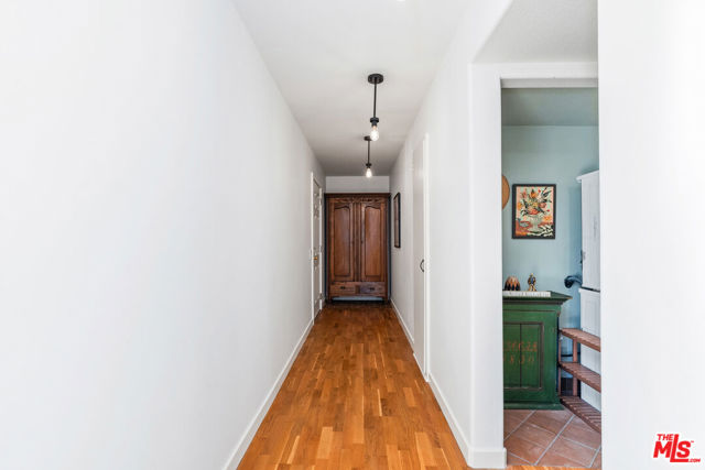 409 Arenoso Lane, San Clemente CA: https://media.crmls.org/mediaz/26c84b67-1576-46b8-af30-906d9c87a1ff.jpg