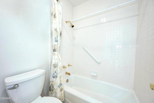3695 Mapleknoll Place, Thousand Oaks CA: https://media.crmls.org/mediaz/26c89a98-76f6-486d-acc8-1551e8c8b91c.jpg
