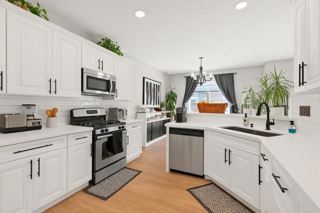 Detail Gallery Image 7 of 27 For 39738 Columbia Union Dr, Murrieta,  CA 92563 - 4 Beds | 2/1 Baths