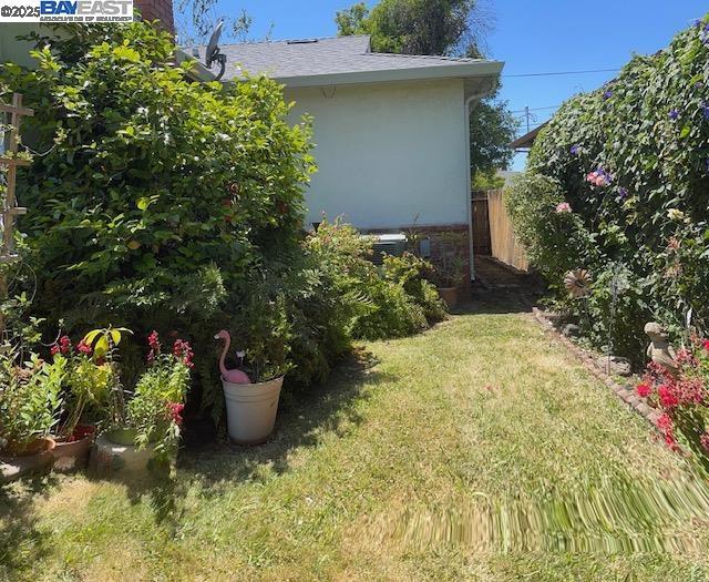 310 Taylor St, Fairfield CA: https://media.crmls.org/mediaz/26c9681d-25ba-4341-8569-43007d6445de.jpg