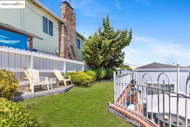 2362 Somerset Ave, Castro Valley CA: https://media.crmls.org/mediaz/26c9d026-cae8-487c-a32c-a700259d1245.jpg