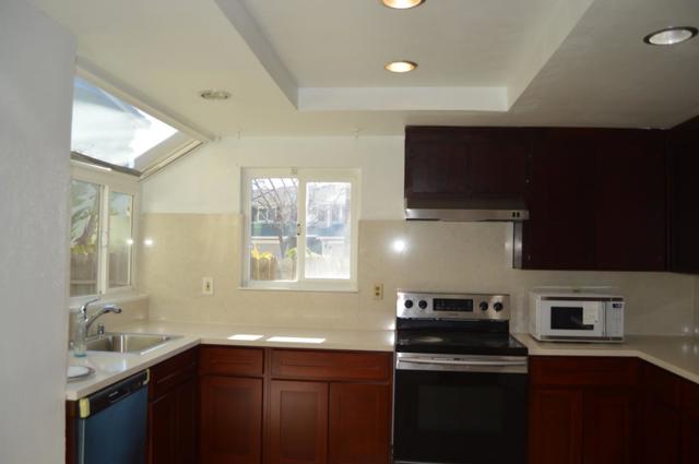 161 Edgewater Place, Pittsburg CA: https://media.crmls.org/mediaz/26ca0f3e-343e-405d-a230-3e6805496d0e.jpg