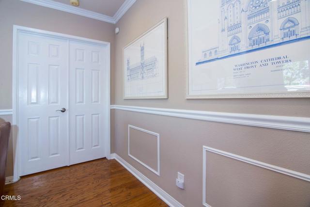 202 S Holliston Avenue, Pasadena CA: https://media.crmls.org/mediaz/26ca6c64-e446-4ea3-ab15-667178584def.jpg