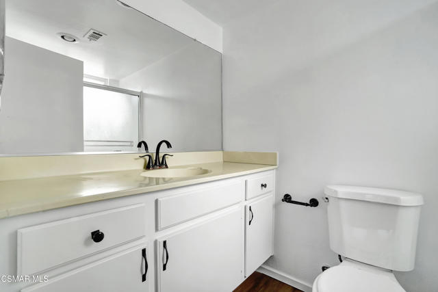 28121 Seco Canyon Road, Saugus CA: https://media.crmls.org/mediaz/26caebb4-000b-4a56-be84-ad2ca23401d3.jpg