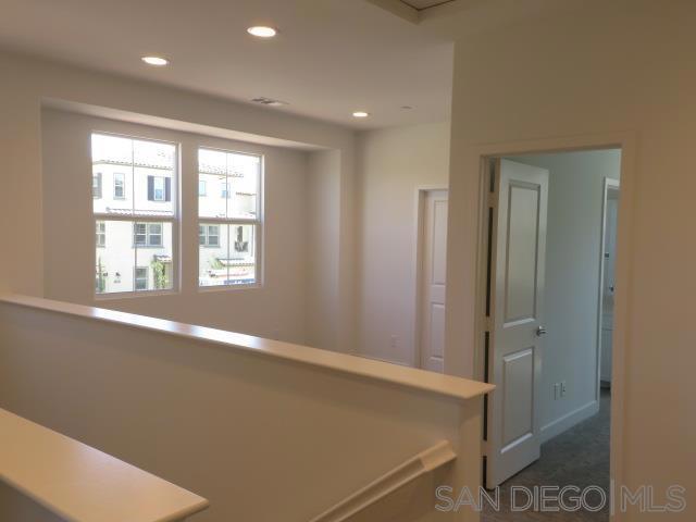 MLS #250040938SD image #32