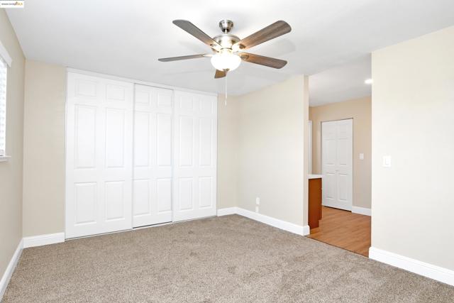 2086 Oakridge Ln, Pittsburg CA: https://media.crmls.org/mediaz/26cca086-f41f-47ea-bad1-1009ec9ea71c.jpg