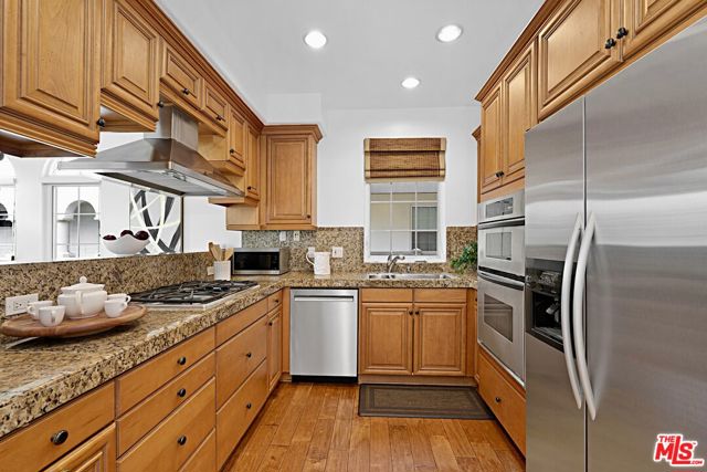5935 Playa Vista Drive, 303 photo 8