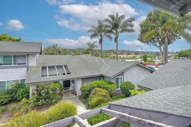 3436 Thunder Dr, Oceanside CA: https://media.crmls.org/mediaz/26cdfd40-bf2f-4d10-854f-aad7d6ae0ce5.jpg