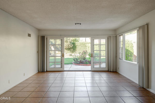 Detail Gallery Image 14 of 37 For 4463 Commonwealth Ave, La Canada Flintridge,  CA 91011 - 3 Beds | 2 Baths