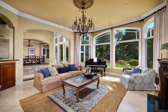 Detail Gallery Image 5 of 33 For 17487 Calle Mayor, Rancho Santa Fe,  CA 92067 - 6 Beds | 5/1 Baths