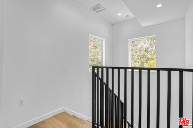 10828 Hesby Street, North Hollywood CA: https://media.crmls.org/mediaz/26cede71-9962-4e14-8624-c8e9da6fab93.jpg
