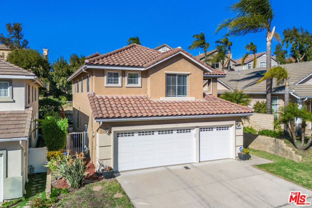 3083 Espana Lane photo 2