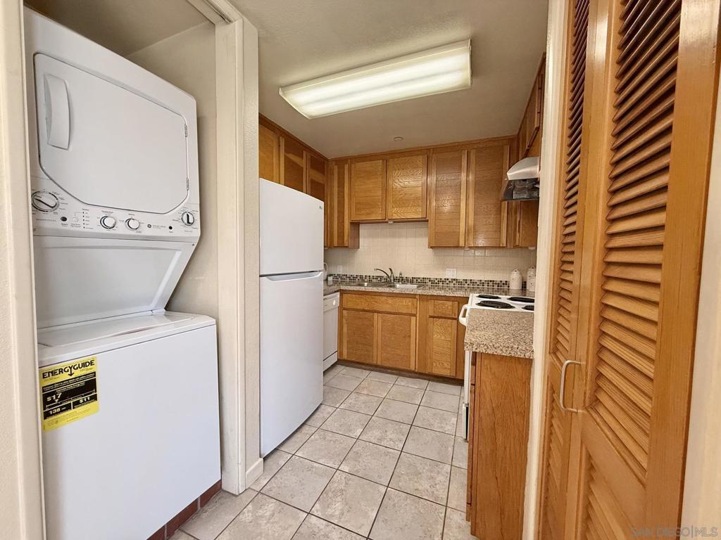 4082 Albatross St - photo 19