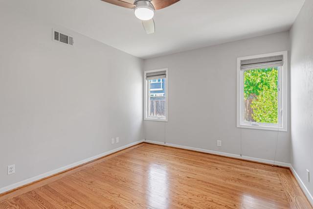 520 Topaz Street, Redwood City CA: https://media.crmls.org/mediaz/26d2954e-73ad-4082-bdf4-ac71d8c118bc.jpg