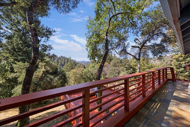 17337 Debbie Road, Los Gatos CA: https://media.crmls.org/mediaz/26d298f2-4a8a-4266-a07b-ec919c680a86.jpg