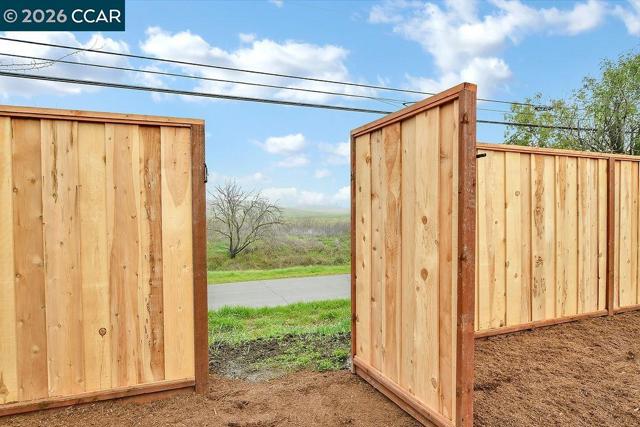 Image 20 of 31 For 4129 Cabrilho Dr