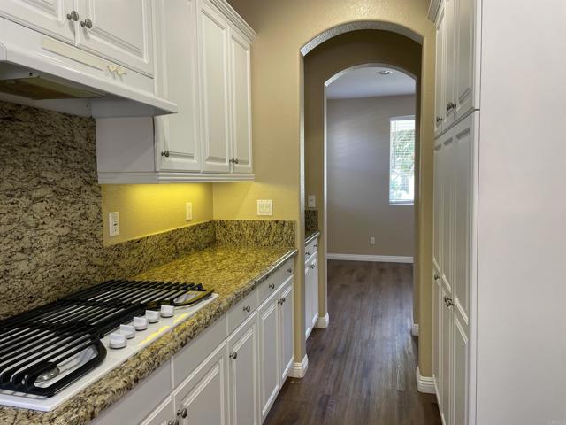 Detail Gallery Image 14 of 39 For 3709 Lake Park Road, Fallbrook,  CA 92028 - 3 Beds | 2/1 Baths