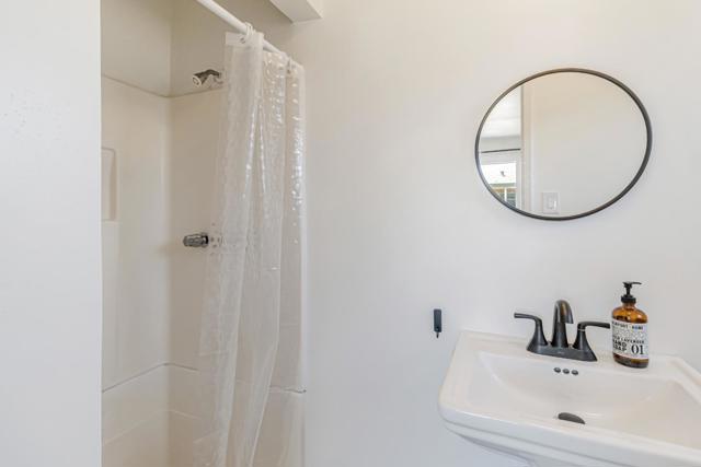 624 Filbert Street, Half Moon Bay CA: https://media.crmls.org/mediaz/26d3a6d6-b424-4e85-94d3-1ce9c1f5ffdc.jpg