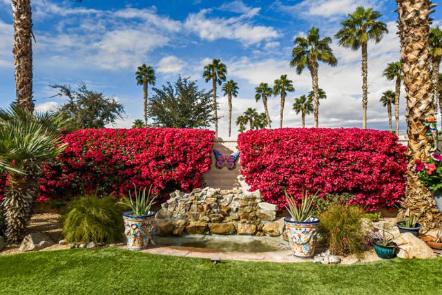 40973 Corte La Fonda, Indio CA: https://media.crmls.org/mediaz/26d3d1b3-29bb-47ac-8c79-f41cfbf110a7.jpg