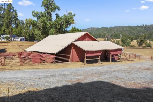 10488 Converse RD, Coulterville CA: https://media.crmls.org/mediaz/26d40ad4-bb27-41eb-bf18-114d9d88e93d.jpg