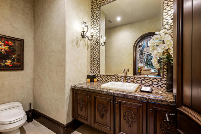 Image 52 of 102 For 52977 Via Dona