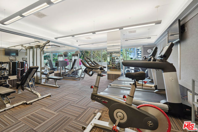 10490 Wilshire Boulevard, Los Angeles CA: https://media.crmls.org/mediaz/26d52d94-c7df-40d2-a4d7-362933ec3657.jpg