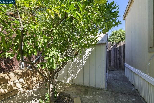 55 Pacifica Ave, Bay Point CA: https://media.crmls.org/mediaz/26d546ca-208b-43c6-9351-400b680be654.jpg