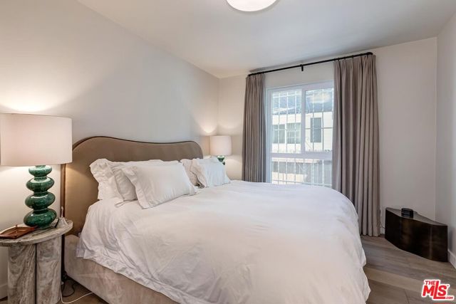 874 Hammond Street, West Hollywood CA: https://media.crmls.org/mediaz/26d714e5-7150-427a-9cca-21e246502925.jpg
