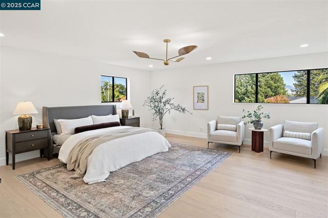 101 Lena Ct, Pleasant Hill CA: https://media.crmls.org/mediaz/26d77a91-507d-4e24-9eb5-d009bd8a6986.jpg