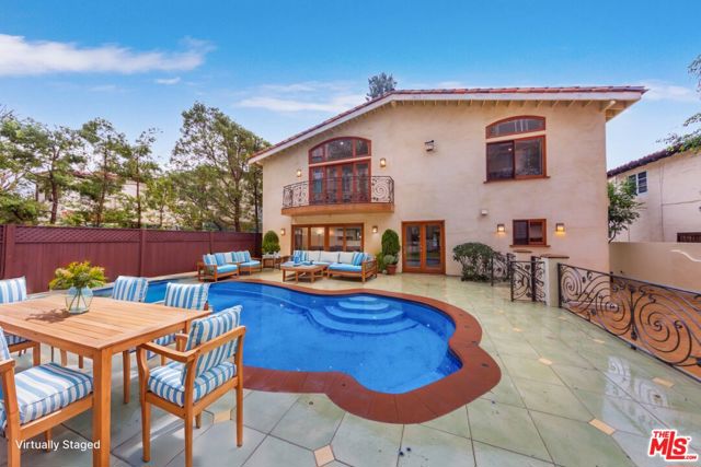 10734 Lindbrook Drive, Los Angeles CA: https://media.crmls.org/mediaz/26d7b9d9-f5b7-4a1a-ada5-7c009c0fc0dc.jpg