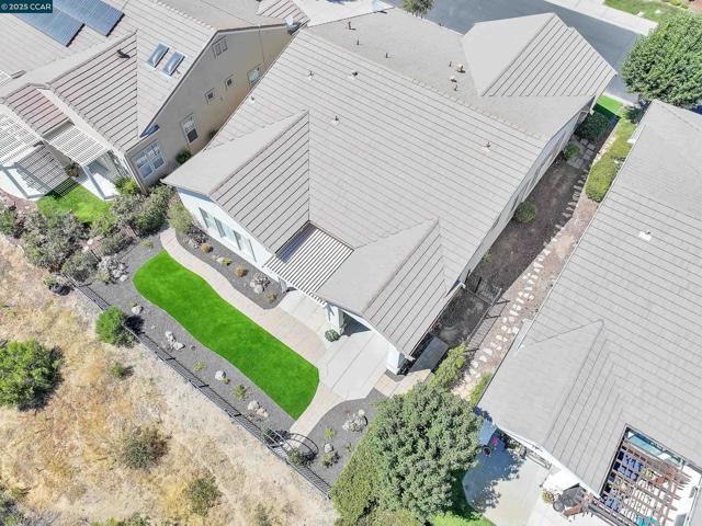 1820 Mariposa Way, Brentwood CA: https://media.crmls.org/mediaz/26d829c6-09e5-4a5d-8cb1-8ba2f7f37cdd.jpg